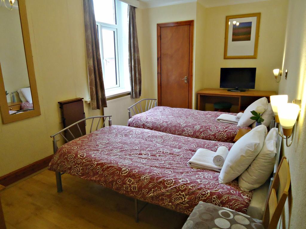 Cherry Blossom Inn ブラックプール エクステリア 写真